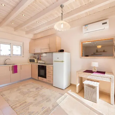 Σπίτι διακοπών Schoenes Haus In Kolympia Mit Privatem Parkplatz *
